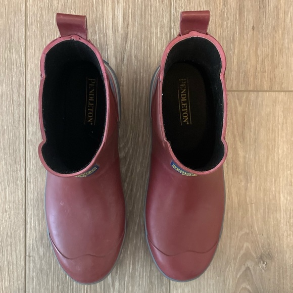 Pendleton Rain Boot - Picture 5 of 10